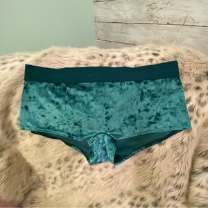 PINK Victoria’s Secret Velvet Boyshort